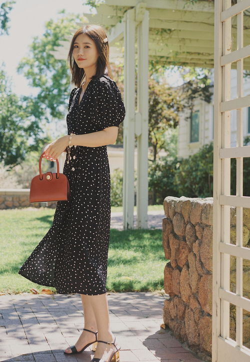 夏季穿搭不再愁 掌握这几款百搭单品，轻松玩转夏日时尚